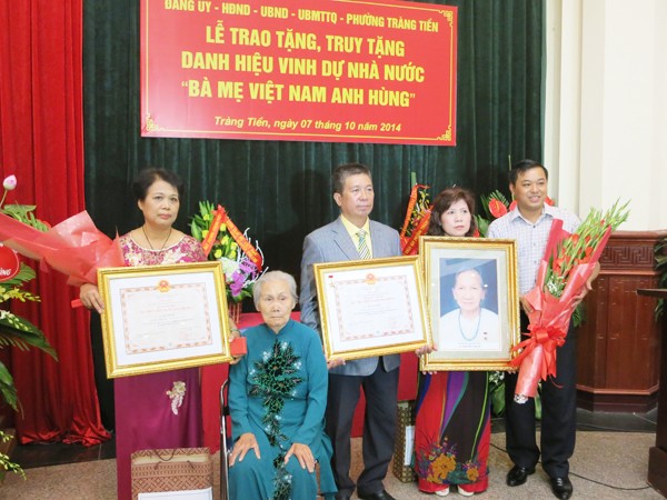 Phong tặng, truy tặng danh hiệu Bà mẹ Việt Nam anh hùng ảnh 1