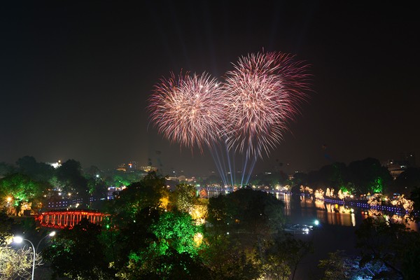 Tiết kiệm, không phô trương, hình thức ảnh 1