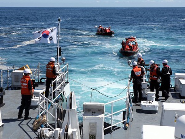 Tuần duyên Hàn Quốc bắn chết thuyền trưởng tàu cá Trung Quốc ảnh 1