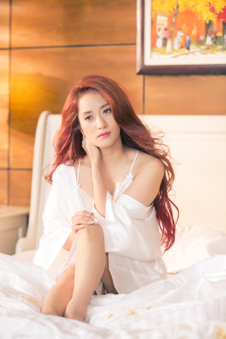 Khánh Thi tái xuất gợi cảm trong MV âm nhạc lãng mạn ảnh 3