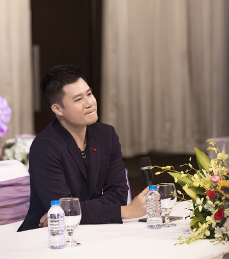Thanh Thảo ăn diện gợi cảm làm MC ra mắt album cho ca sĩ Quang Dũng ảnh 6
