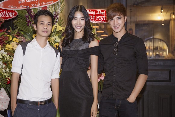 Dàn sao hội ngộ chúc mừng Hoa hậu Mai Phương Thuý khai trương thêm nhà hàng mới ảnh 10