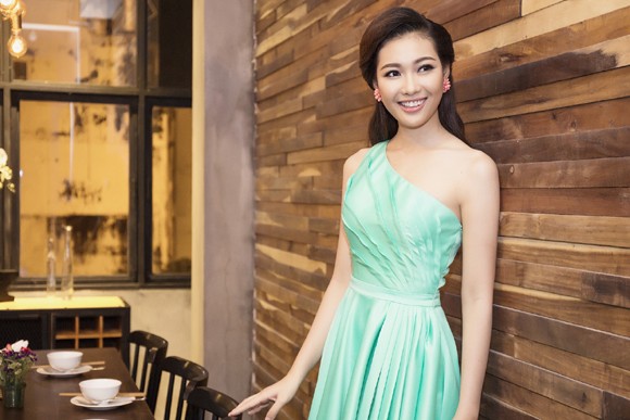Dàn sao hội ngộ chúc mừng Hoa hậu Mai Phương Thuý khai trương thêm nhà hàng mới ảnh 4