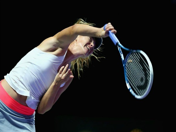 WTA Finals: Sharapova tiếp tục gây thất vọng, Serena trở lại mạnh mẽ ảnh 1