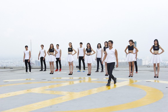 16 thí sinh người mẫu “ngợp” khi tập catwalk ở độ cao 191m ảnh 8