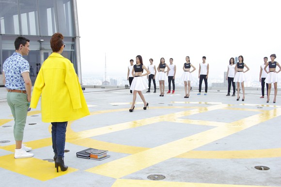 16 thí sinh người mẫu “ngợp” khi tập catwalk ở độ cao 191m ảnh 10