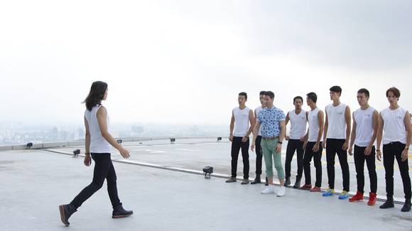 16 thí sinh người mẫu “ngợp” khi tập catwalk ở độ cao 191m ảnh 7