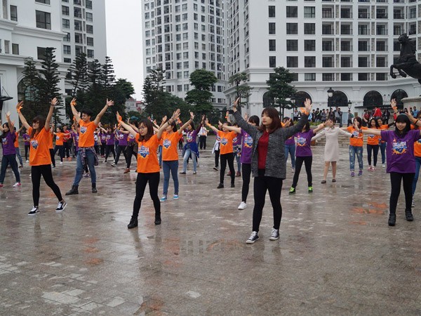 Giới trẻ chào đón sự kiện “Dance For Kindness – Cùng tử tế 2014” ảnh 1