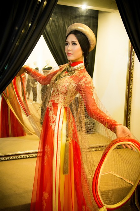 Cận cảnh bộ “Long vũ khúc” Nguyễn Thị Loan sẽ mặc tại Miss World ảnh 5