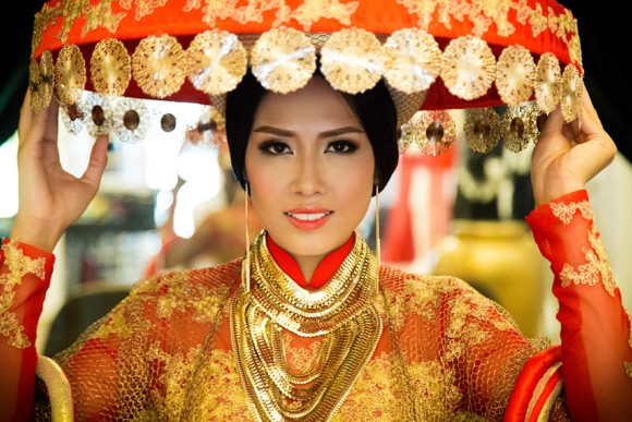 Cận cảnh bộ “Long vũ khúc” Nguyễn Thị Loan sẽ mặc tại Miss World ảnh 11