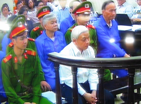Diễn biến phiên tòa xét xử Nguyễn Đức Kiên, chiều 28-11 ảnh 1