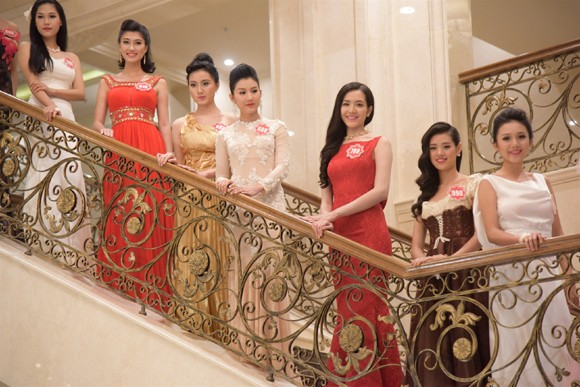 Thí sinh Hoa hậu Việt Nam 2014 lộng lẫy trong trang phục dạ hội ảnh 12