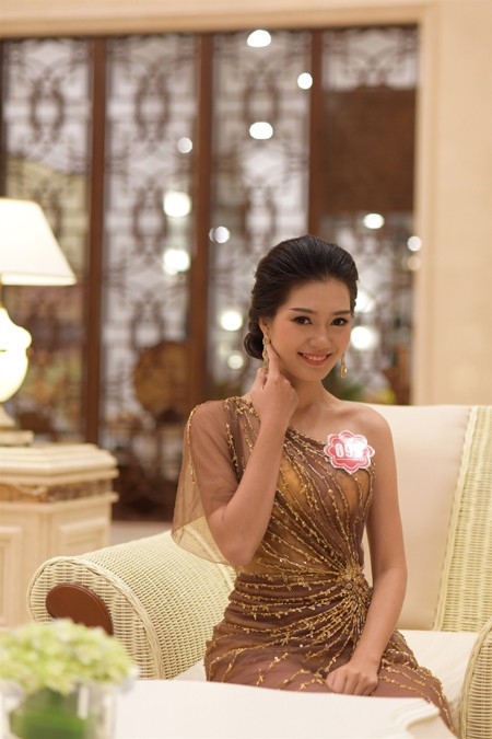 Thí sinh Hoa hậu Việt Nam 2014 lộng lẫy trong trang phục dạ hội ảnh 9