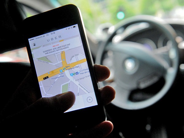“Cơn sốt” đi lại bằng ôtô Uber: Muốn cấm nhưng không đủ lý ảnh 1