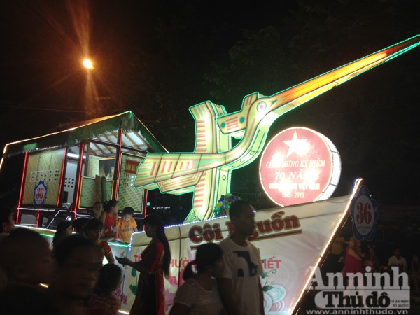 Ấn tượng đặc sắc lễ hội Trung thu Tuyên Quang 2015 ảnh 9