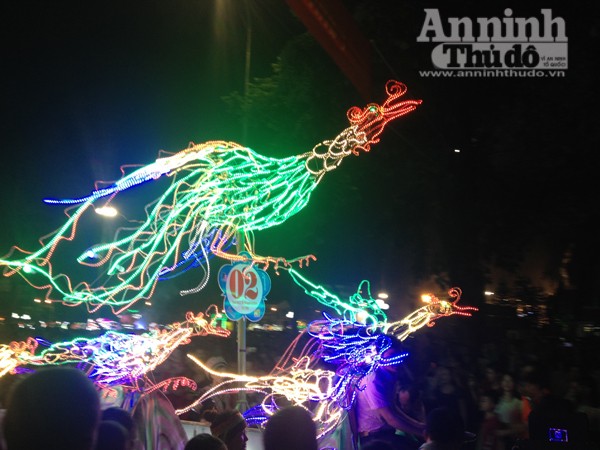 Ấn tượng đặc sắc lễ hội Trung thu Tuyên Quang 2015 ảnh 4