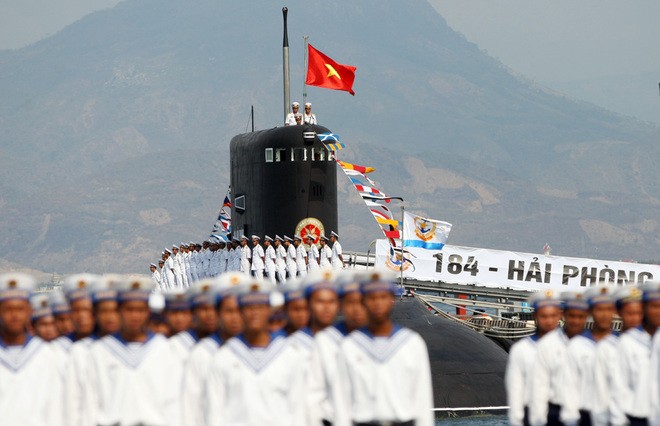 Hải quân Việt Nam phô diễn sức mạnh trên biển ảnh 11