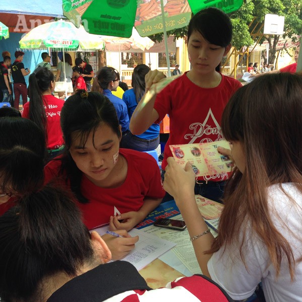 Hàng nghìn sinh viên háo hức tham gia Ngày hội Dòng máu Lạc Hồng ảnh 3