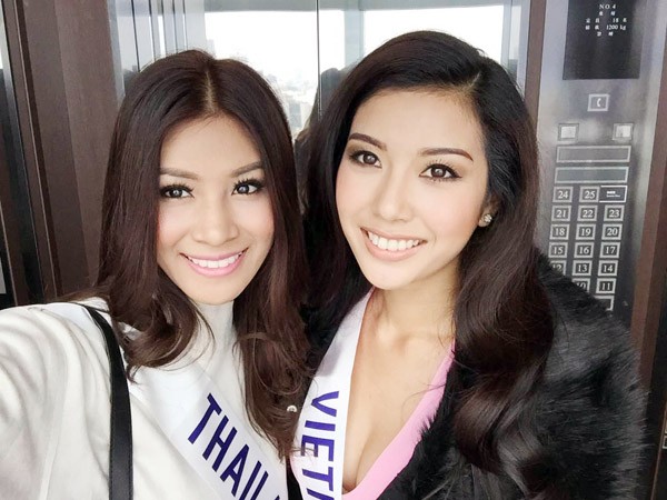 Thúy Vân rạng rỡ khoe sắc cùng các thí sinh Hoa hậu Quốc tế 2015 ảnh 3