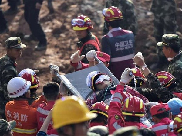 Vụ lở đất ở Trung Quốc: Sống sót "thần kỳ" sau 3 ngày bị vùi lấp trong đống đổ nát ảnh 2