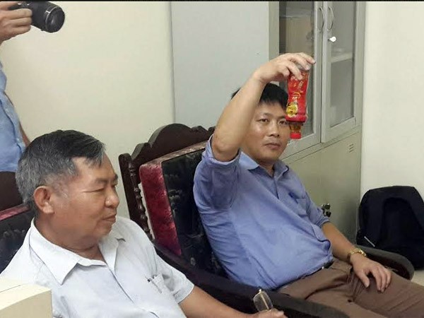 Vụ chai Dr. Thanh có dị vật ở Thanh Hóa: Sản phẩm đã bị tác động bởi ngoại lực ảnh 1