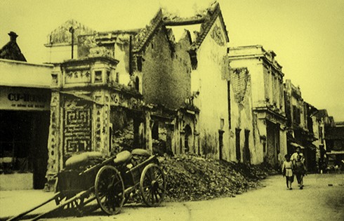 Chùm ảnh khó quên về Hà Nội mùa đông 1946 (4): Phố phường Hà Nội những năm kháng chiến ảnh 13