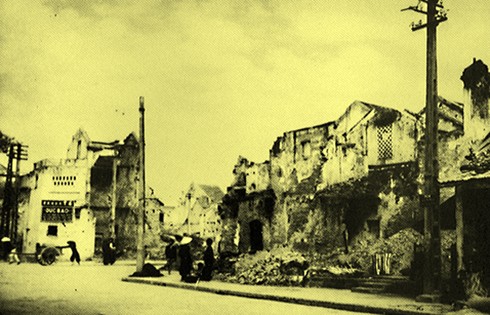 Chùm ảnh khó quên về Hà Nội mùa đông 1946 (4): Phố phường Hà Nội những năm kháng chiến ảnh 12