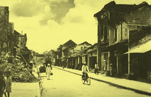 Chùm ảnh khó quên về Hà Nội mùa đông 1946 (4): Phố phường Hà Nội những năm kháng chiến ảnh 7