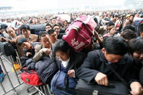 Hình ảnh "khủng khiếp" từ cuộc di cư về quê ăn Tết của người Trung Quốc ảnh 7