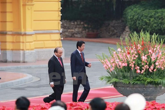 Thủ tướng Nguyễn Xuân Phúc và ông Abe có cuộc hội đàm chính thức ảnh 6