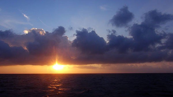 Đảo Phan Vinh, nơi đón mặt trời đầu tiên của Tổ quốc ảnh 1