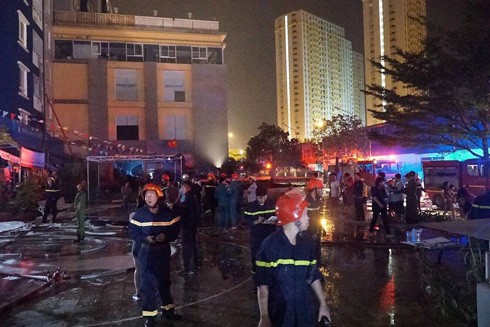 Thêm hình ảnh vụ cháy chung cư Carina Plaza khiến 13 người tử vong ảnh 8