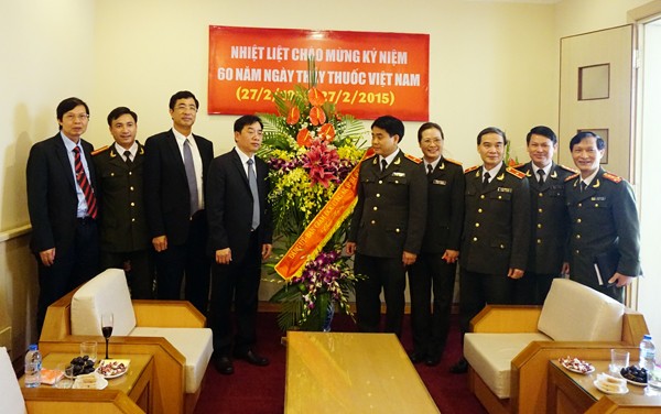 Thiếu tướng Nguyễn Đức Chung chúc mừng các y bác sỹ nhân 60 năm ngày Thầy thuốc Việt Nam ảnh 6