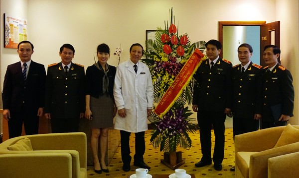 Thiếu tướng Nguyễn Đức Chung chúc mừng các y bác sỹ nhân 60 năm ngày Thầy thuốc Việt Nam ảnh 4