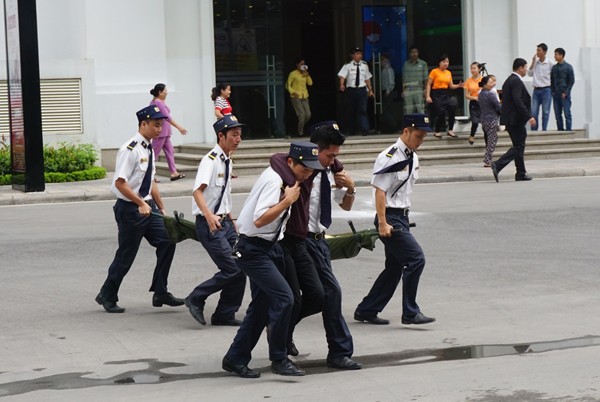 Thực tập phương án chữa cháy cứu nạn tại khu đô thị Times city ảnh 4