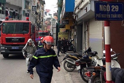 Khẩn trương điều tra nguyên nhân cháy nhà tại phố Nguyễn Thái Học ảnh 1