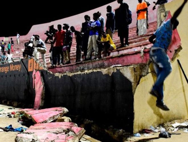 68 người thương vong trong vụ chen lấn tại sân vận động ở Senegal ảnh 1