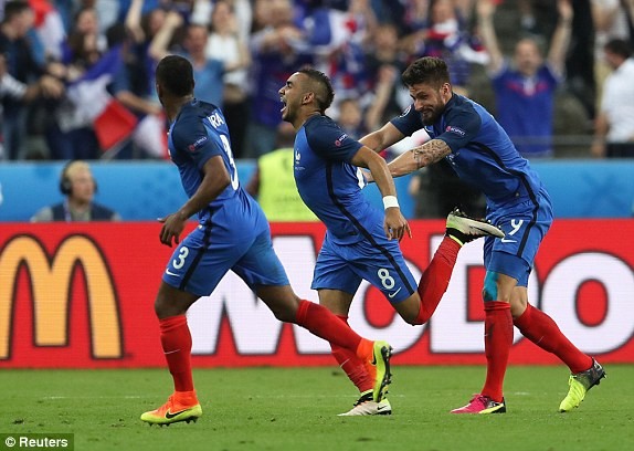 Payet chói sáng, Pháp thắng nghẹt thở trận khai màn EURO 2016 ảnh 5