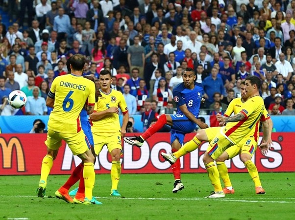 Payet chói sáng, Pháp thắng nghẹt thở trận khai màn EURO 2016 ảnh 4