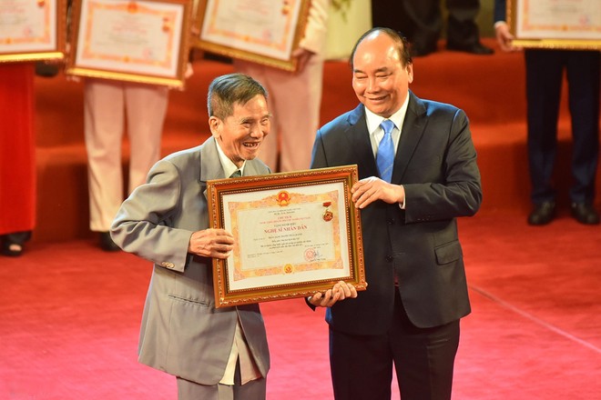 Thủ tướng Chính phủ Nguyễn Xuân Phúc: Các nghệ sĩ góp phần lan tỏa giá trị văn hóa Việt Nam ra thế giới ảnh 4