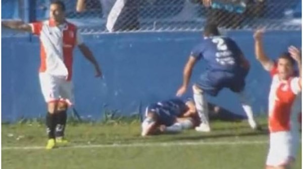 Sốc: Một cầu thủ Argentina qua đời vì chấn thương sọ não trên sân ảnh 2