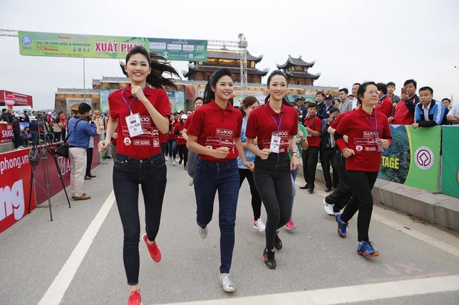 Hoa hậu, người đẹp Việt Nam xuống đường chạy marathon ảnh 2