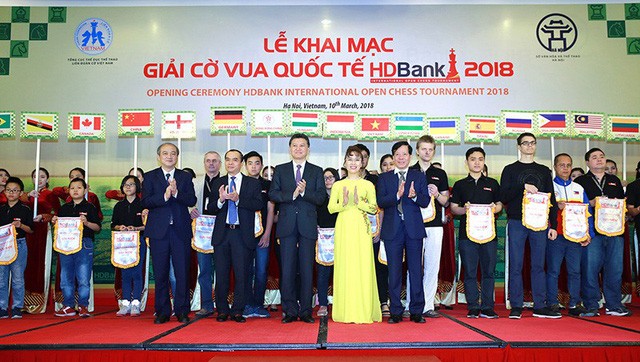 Lê Quang Liêm rộng cửa vô địch giải cờ vua quốc tế HDBank 2018 ảnh 1