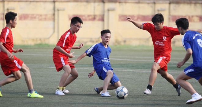 Kết quả, hình ảnh lượt trận cuối vòng bảng giải bóng đá học sinh THPT Hà Nội 2015 ảnh 11