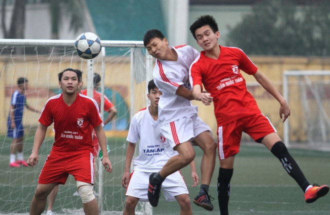 Hình ảnh vòng tứ kết, lịch bán kết giải bóng đá học sinh THPT Hà Nội 2015 ảnh 16