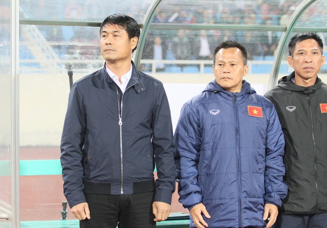 Thầy trò Hữu Thắng ghi điểm trong trận đấu Thủ tướng Nguyễn Xuân Phúc dự khán ảnh 12