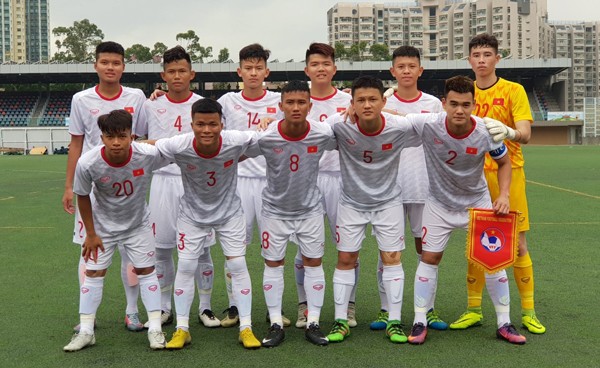 Đội hình ra sân của U18 Việt Nam trận gặp Singapore (Ảnh: VFF)