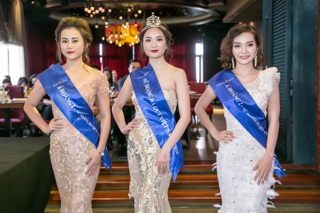Hậu cuộc thi "Nữ hoàng đá quý Việt Nam", Top 3 người đẹp lần đầu tiên trải lòng ảnh 4