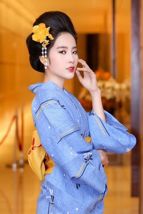 Dàn "sao" đẹp lạ trong trang phục Kimono ảnh 3