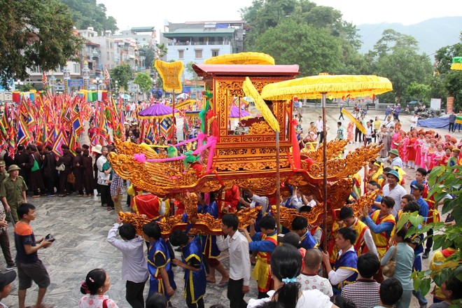 Lào Cai lần đầu tiên tổ chức lễ hội Đền Cô ảnh 1